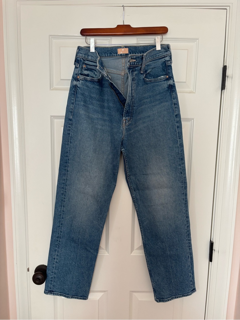 MOTHER Straight-Leg High-Rise Jeans in Medium Blue Wash
